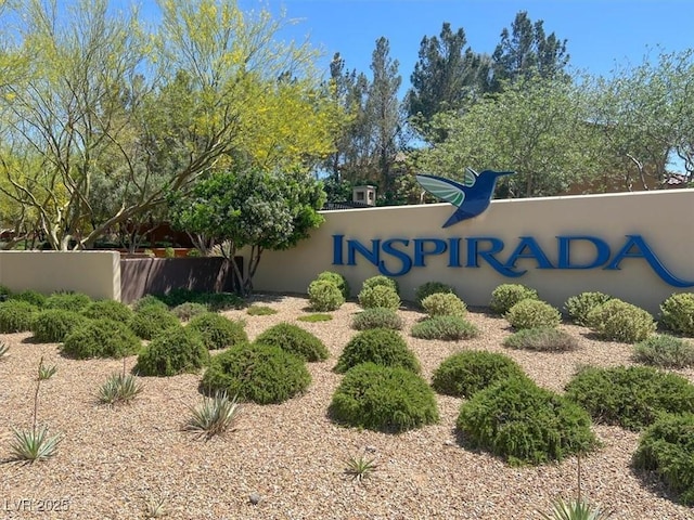 view of community / neighborhood sign