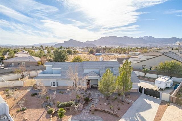 bird's eye view with a mountain view