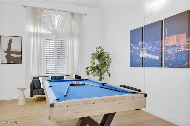 playroom with hardwood / wood-style floors, crown molding, and billiards