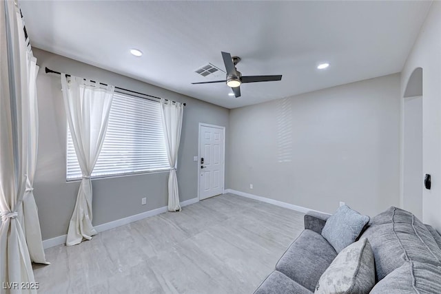 unfurnished room featuring ceiling fan