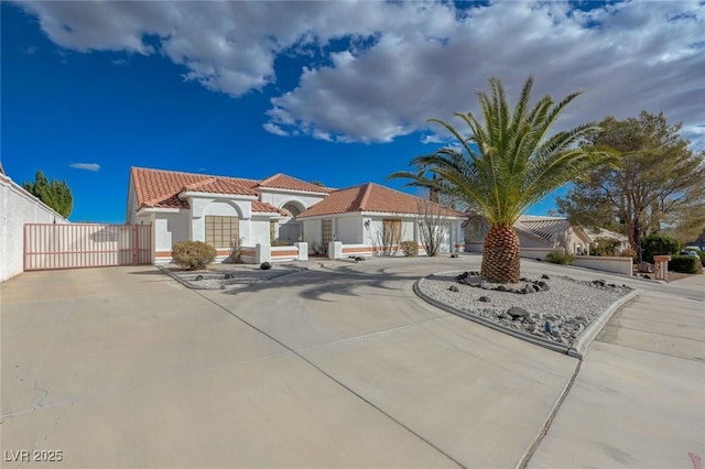 view of mediterranean / spanish-style house