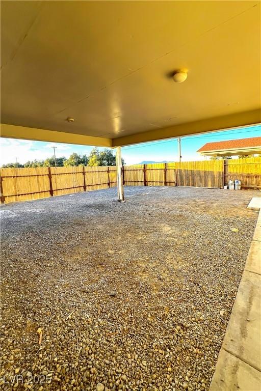 view of yard featuring a patio area