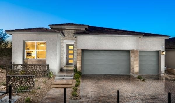 view of front of house featuring a garage