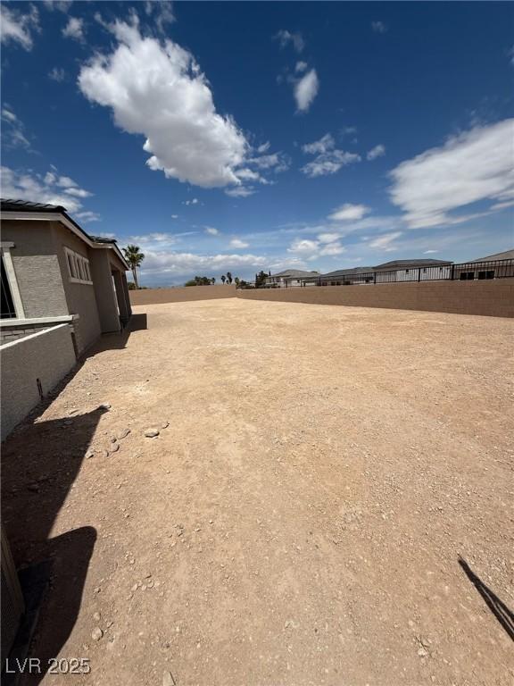 4630 Blushing Dawn Ave, Las Vegas, NV 89118 - view of yard