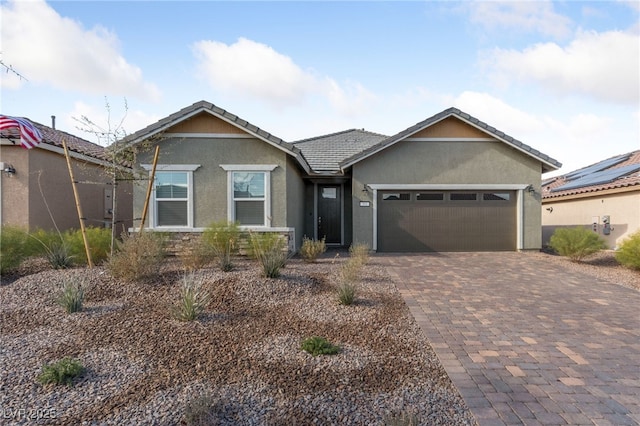 view of front facade with a garage