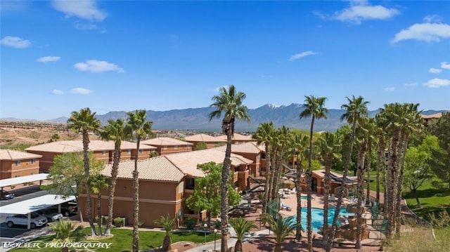 water view with a mountain view