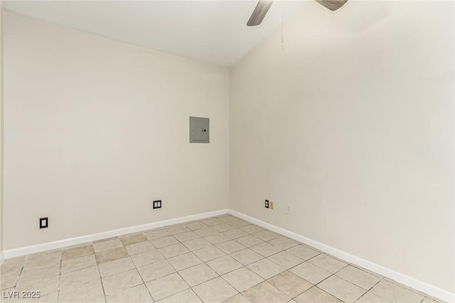 empty room with ceiling fan