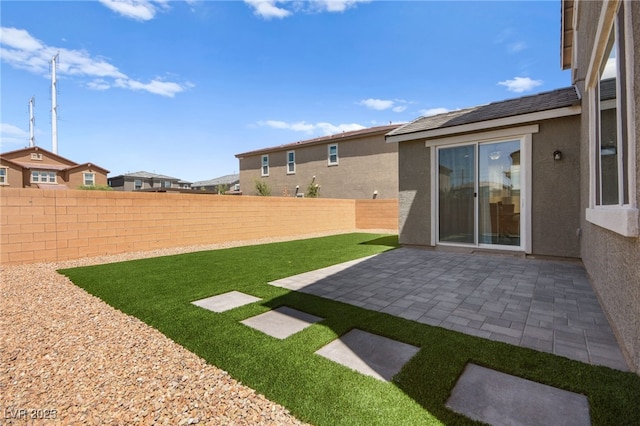 view of yard featuring a patio