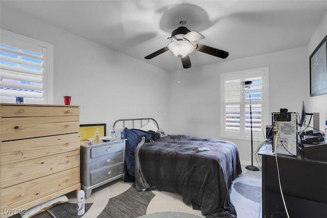 bedroom with ceiling fan