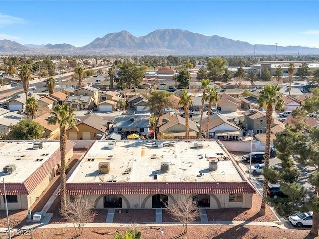 bird's eye view featuring a mountain view