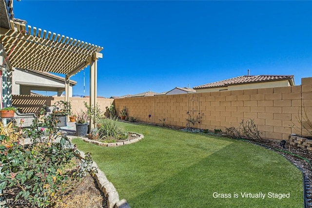 view of yard featuring a pergola