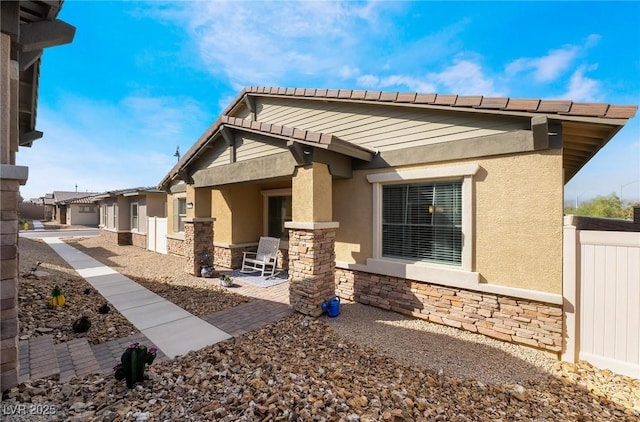 view of front of property with a patio area