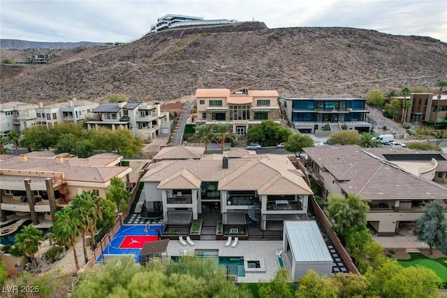 bird's eye view featuring a mountain view