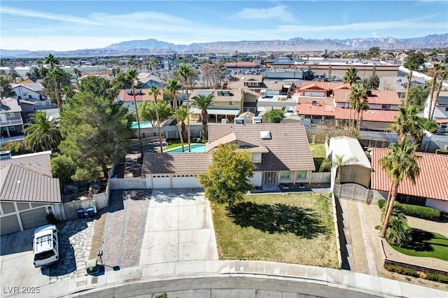 bird's eye view featuring a mountain view