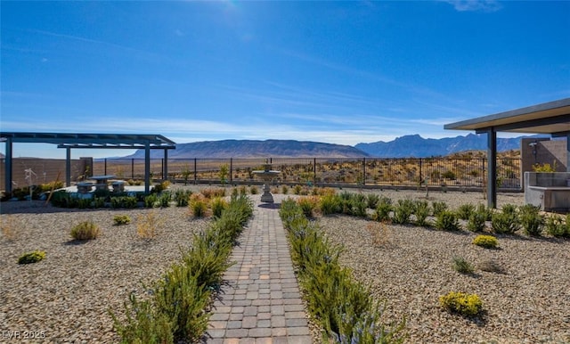 view of yard with a mountain view