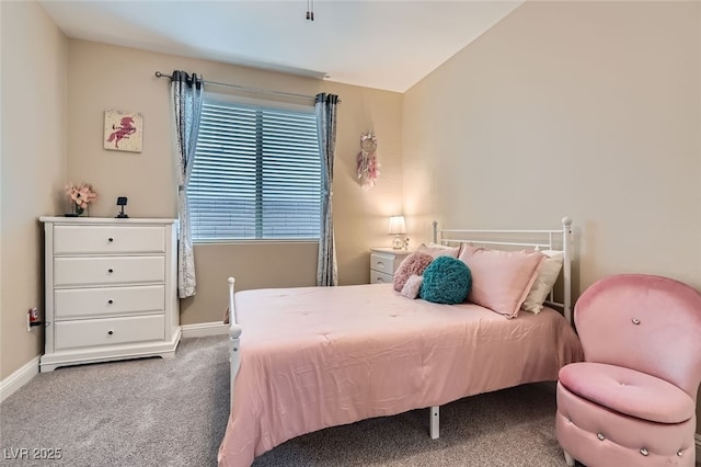 bedroom with carpet flooring