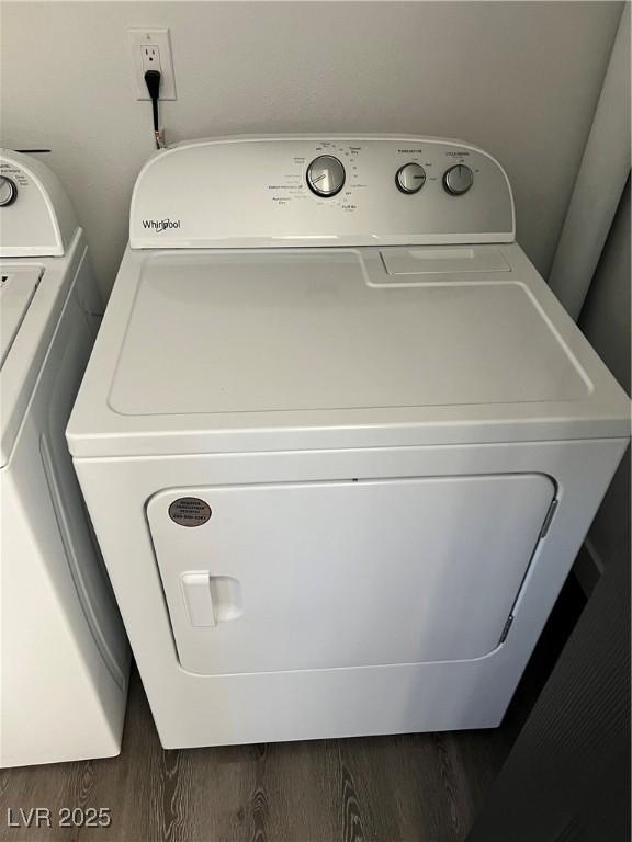 laundry area featuring laundry area and independent washer and dryer