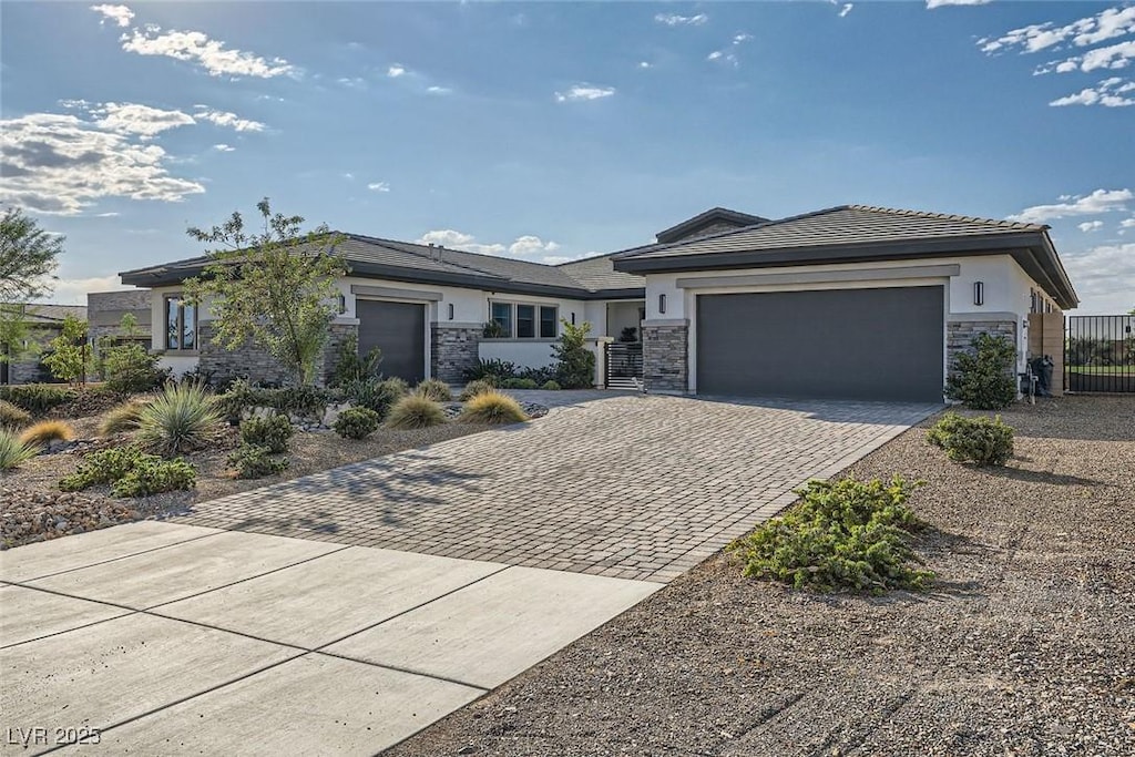 view of front of property featuring a garage