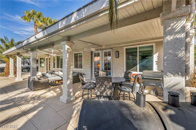 view of patio featuring ceiling fan and an outdoor hangout area