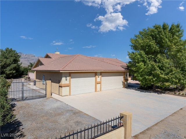 view of front of house featuring a mountain view