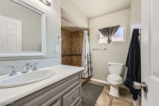 bathroom featuring curtained shower, decorative backsplash, toilet, vanity, and baseboards