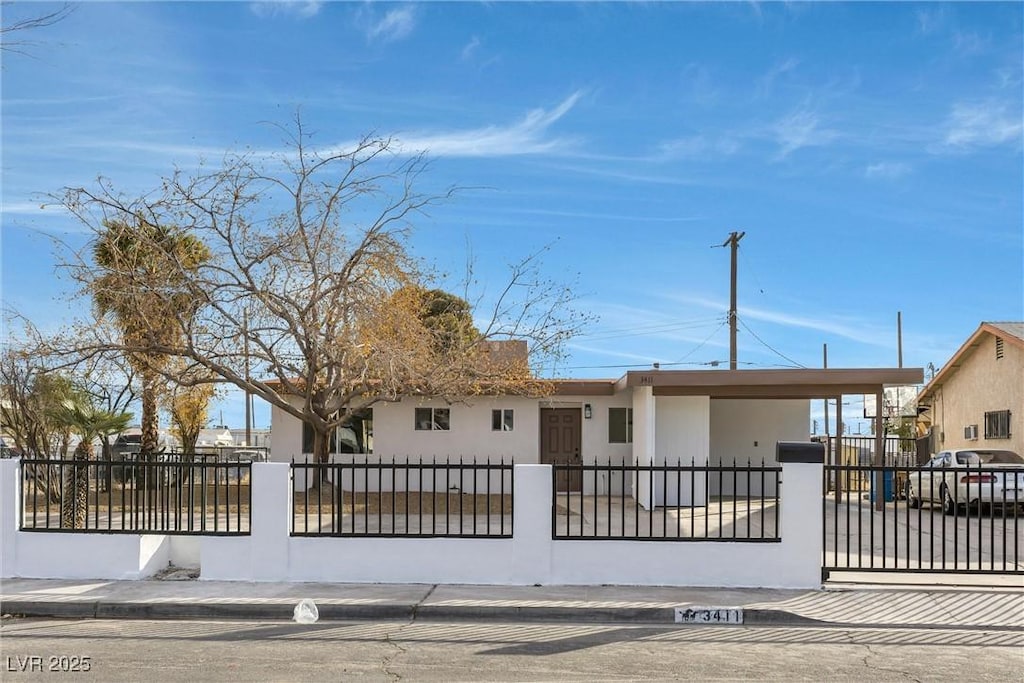 view of front of home