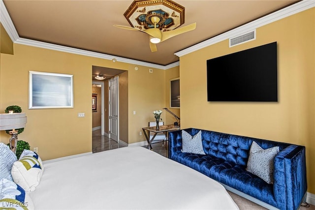 bedroom featuring visible vents, baseboards, a ceiling fan, and crown molding