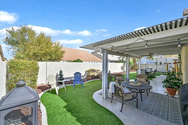 688 Quiet Stream Ct, Henderson, NV 89052 - view of patio with a ceiling fan