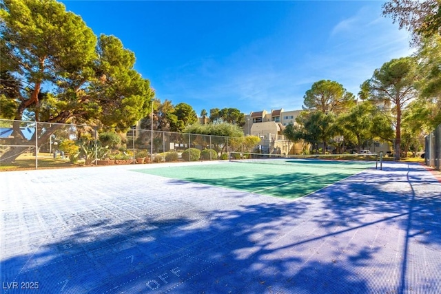 730 S Royal Crest Cir Unit 424, Las Vegas, NV 89169 - view of tennis court with fence