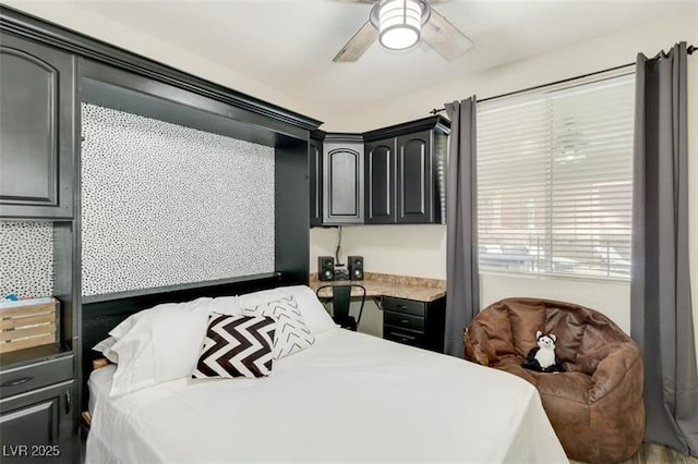 bedroom with ceiling fan