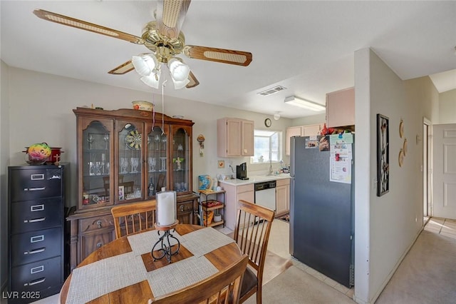 dining room featuring ceiling fan