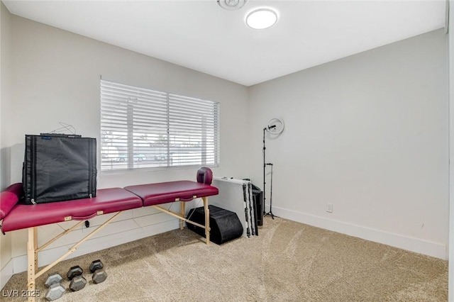 workout room with carpet