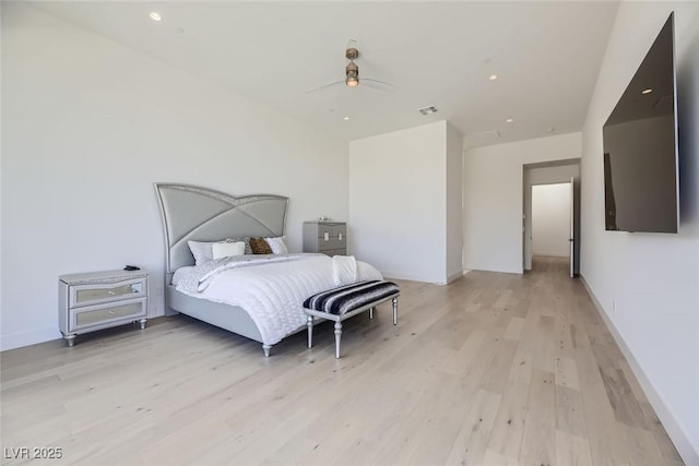 bedroom with baseboards, visible vents, light wood-style flooring, recessed lighting, and ceiling fan