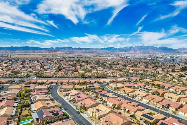 bird's eye view featuring a residential view and a mountain view