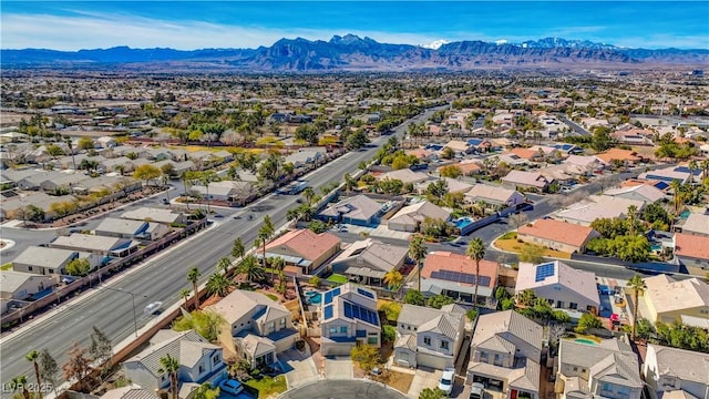 bird's eye view featuring a mountain view