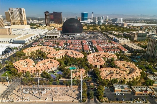 drone / aerial view with a view of city