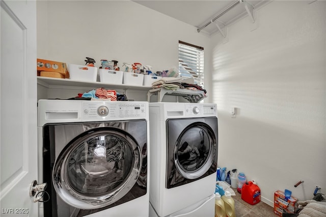 laundry room with laundry area and washing machine and dryer