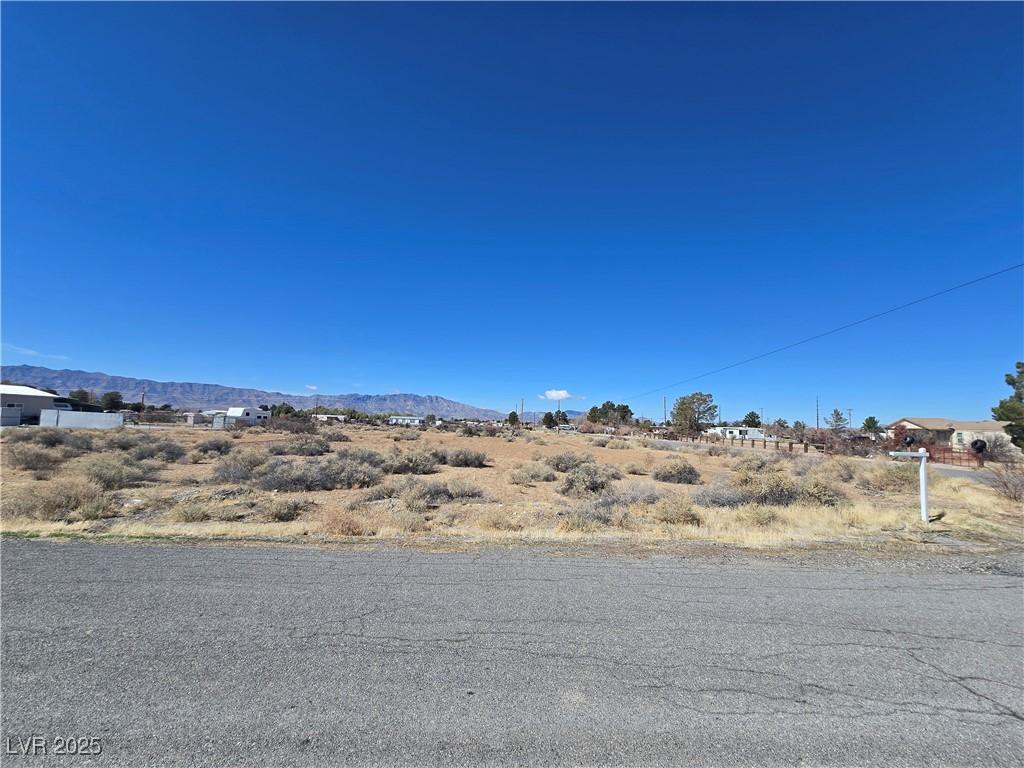 6160 S Surrey Ln, Pahrump, NV 89048