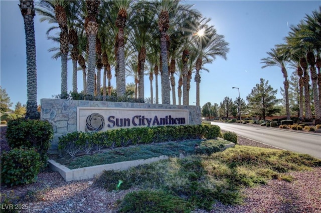 view of community / neighborhood sign