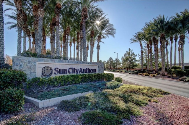 view of community / neighborhood sign