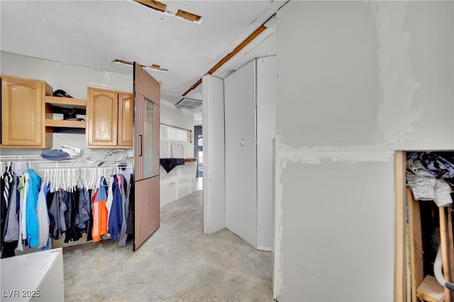 view of spacious closet