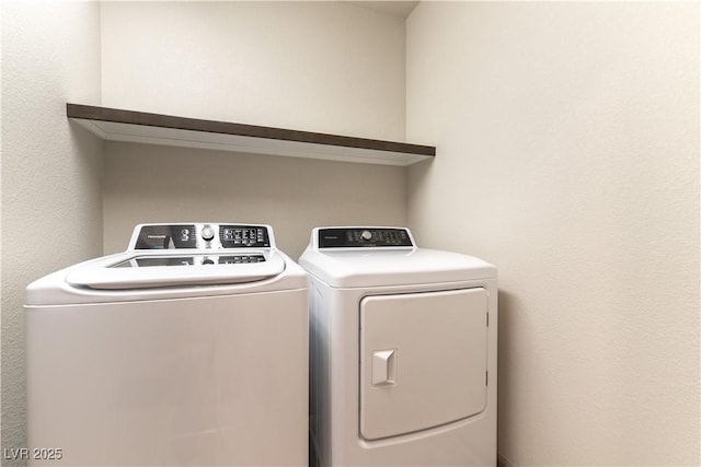 laundry room featuring laundry area and independent washer and dryer