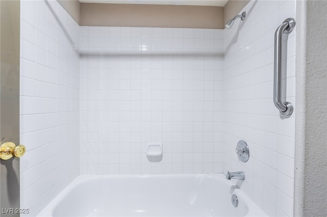 bathroom featuring shower / tub combination