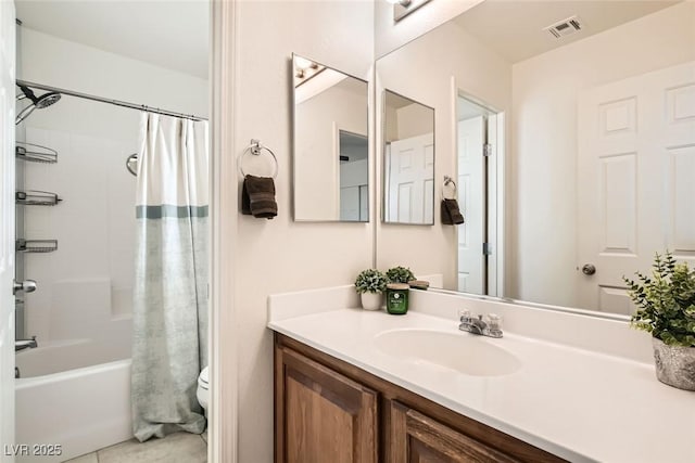 full bathroom featuring toilet, visible vents, shower / tub combo with curtain, and vanity