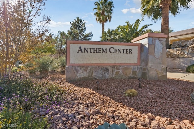 view of community / neighborhood sign