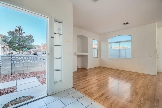 entryway featuring visible vents and light wood-style floors