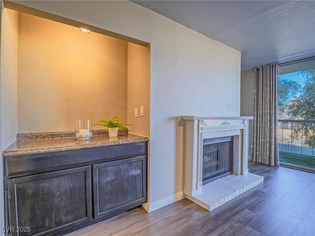 725 N Royal Crest Cir Unit 213, Las Vegas, NV 89169 - photo 5