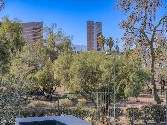 725 N Royal Crest Cir Unit 213, Las Vegas, NV 89169 - photo 25