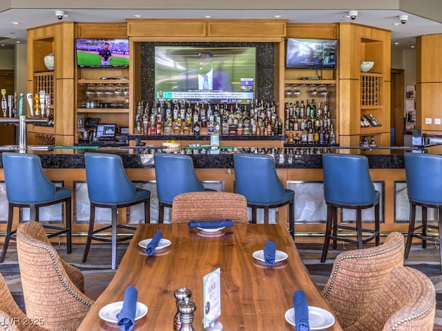 bar featuring indoor wet bar