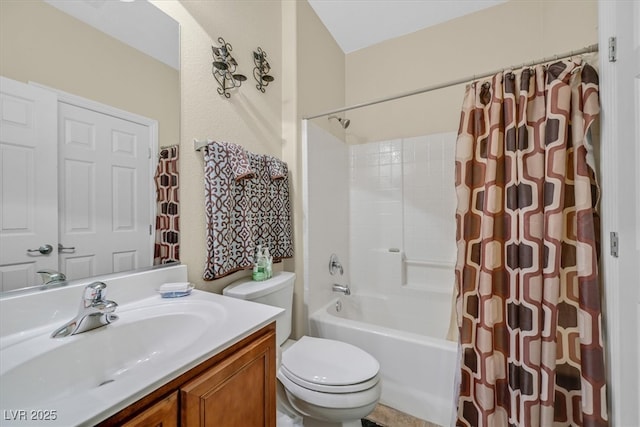 full bath with shower / bath combination with curtain, vanity, and toilet